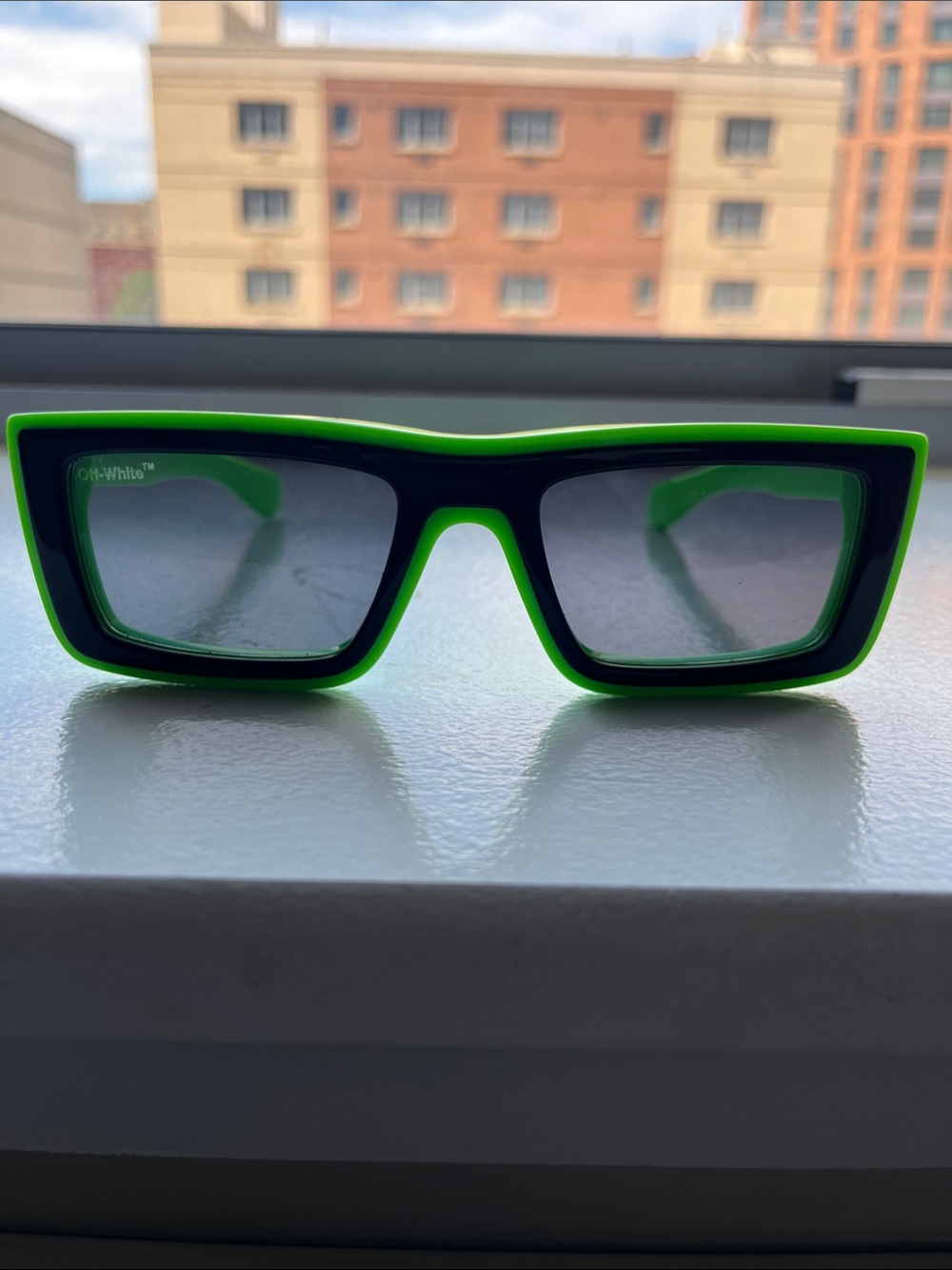 Off-White Men’s Neon Green Sunglasses with Black Trim
